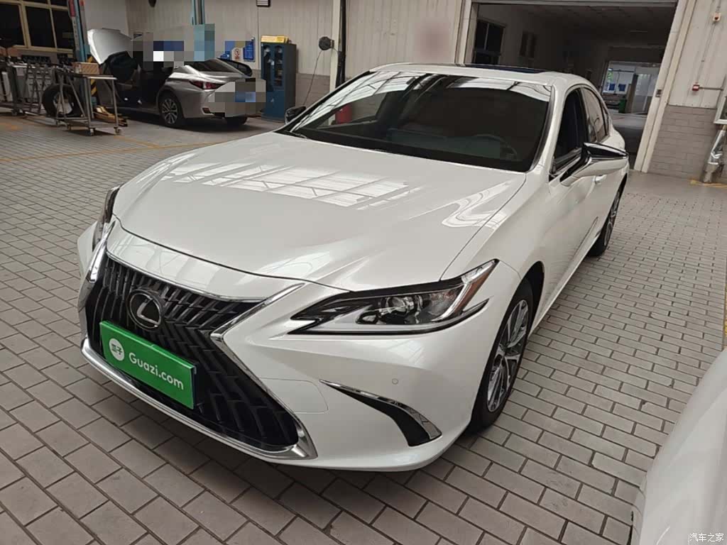 Lexus ES, 2024 2