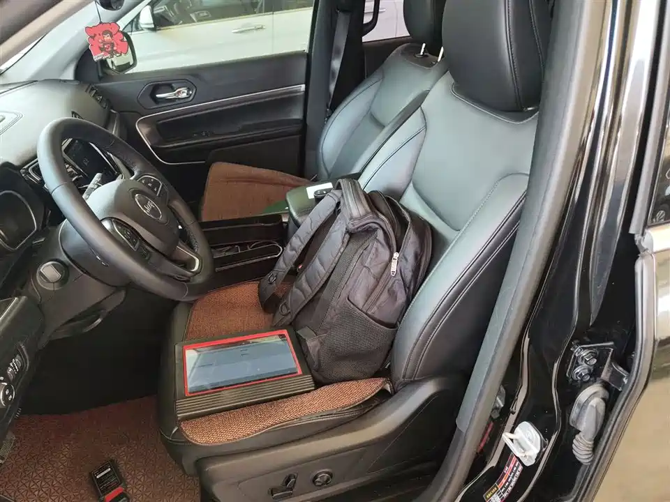 Jeep Grand Commander