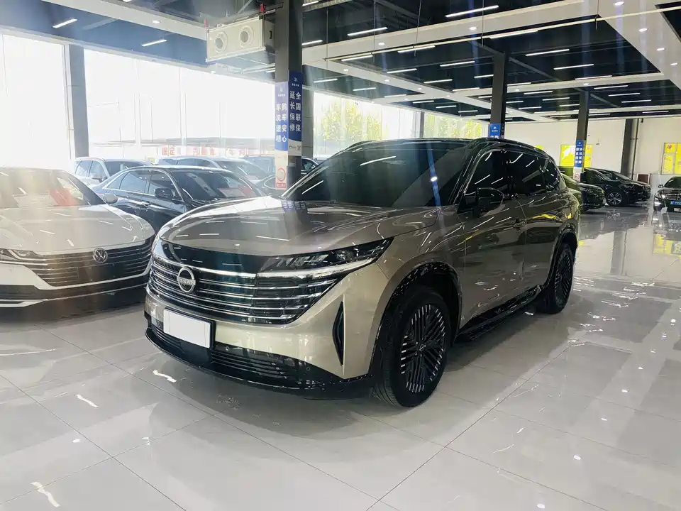 Nissan Exploring the land