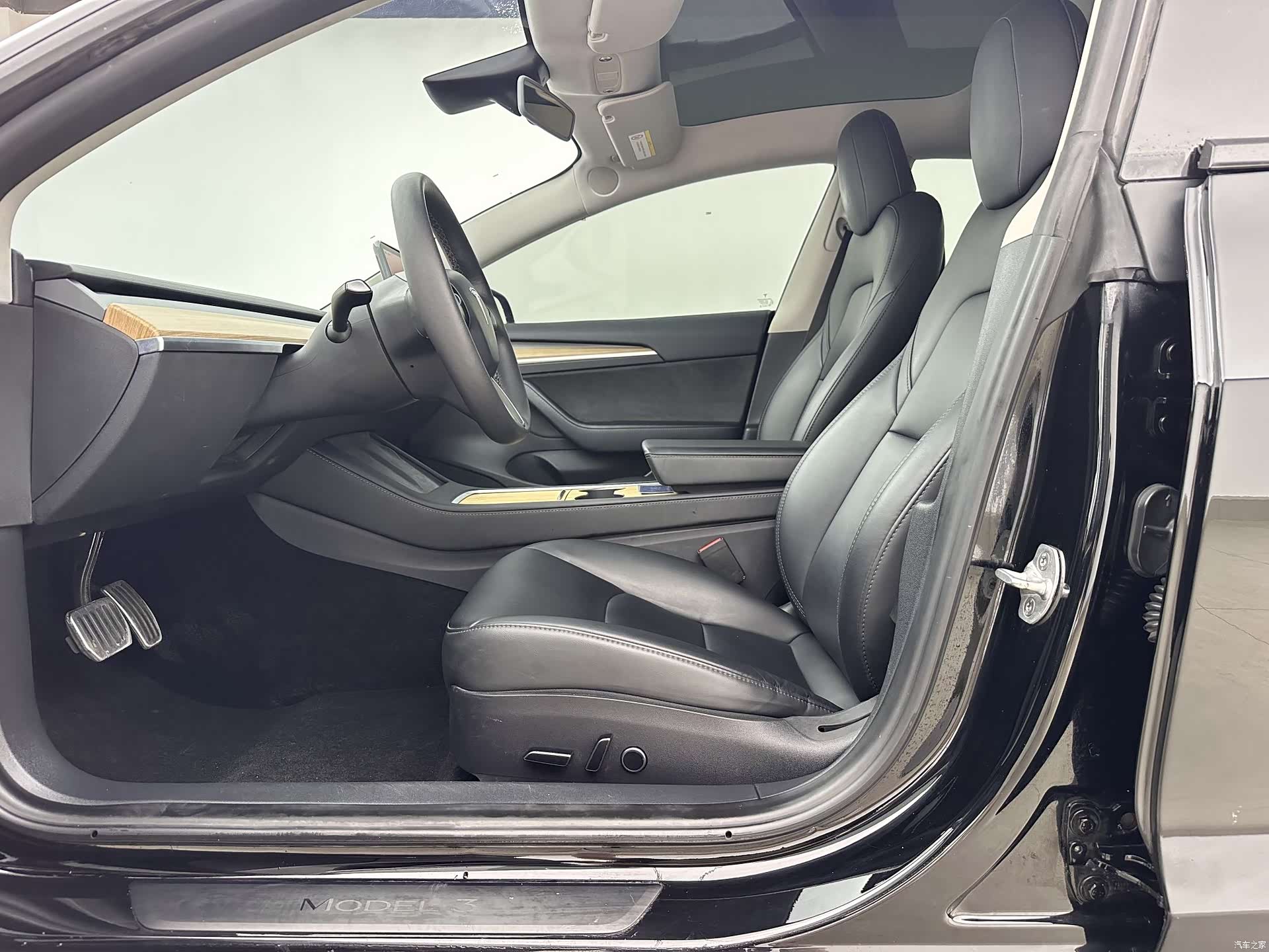 Tesla Model 3, 2023 4