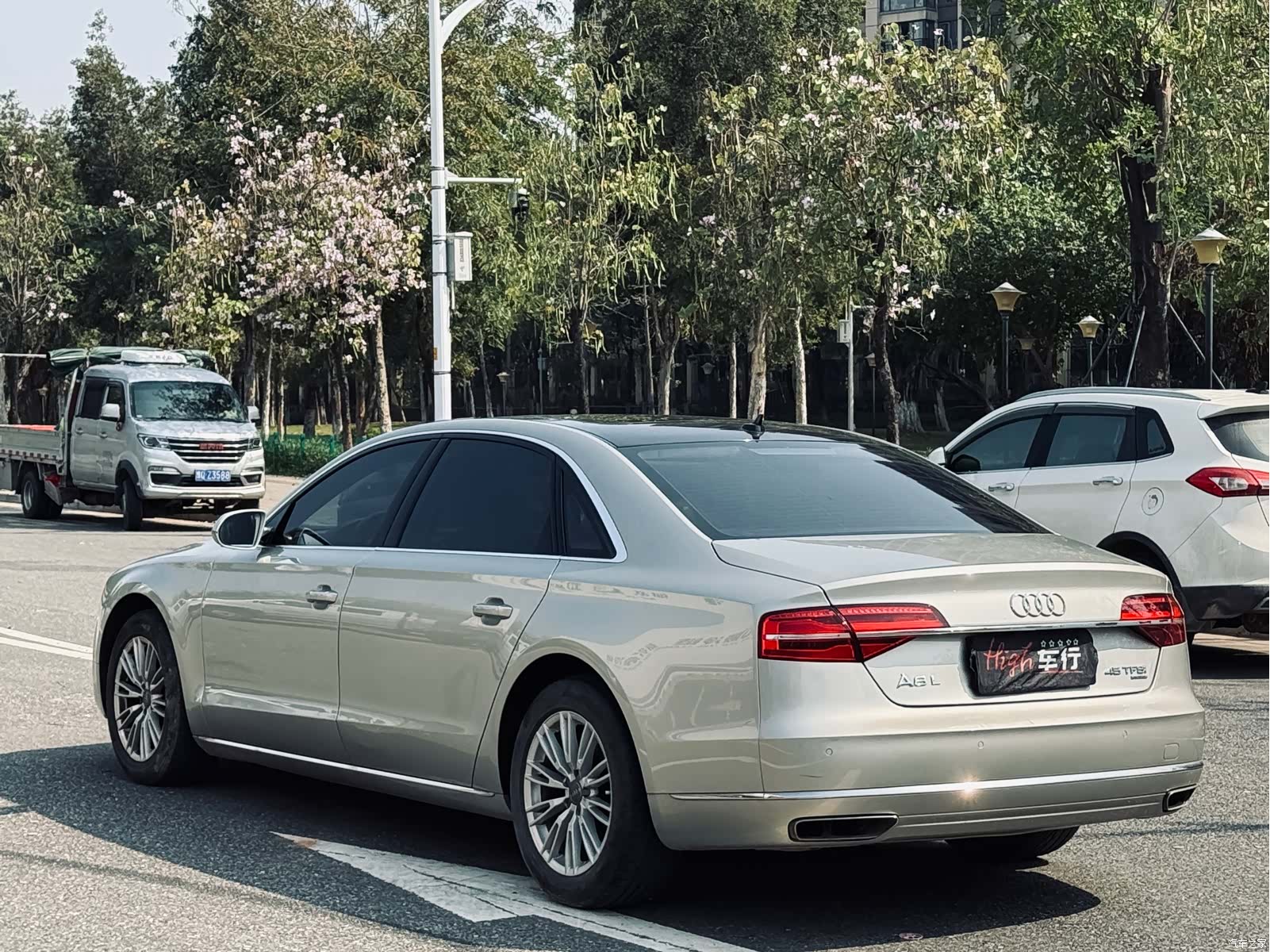 Audi A8L, 2015 все фото