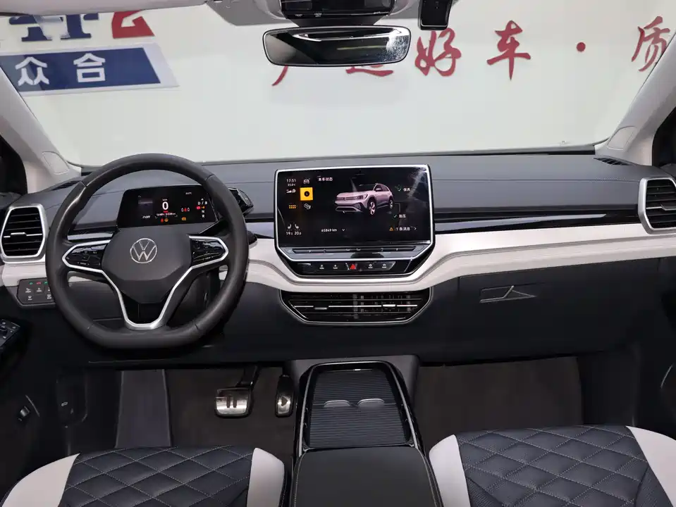 Volkswagen ID.6 CROZZ