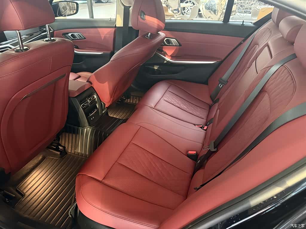 BMW 3 Series, 2024 14
