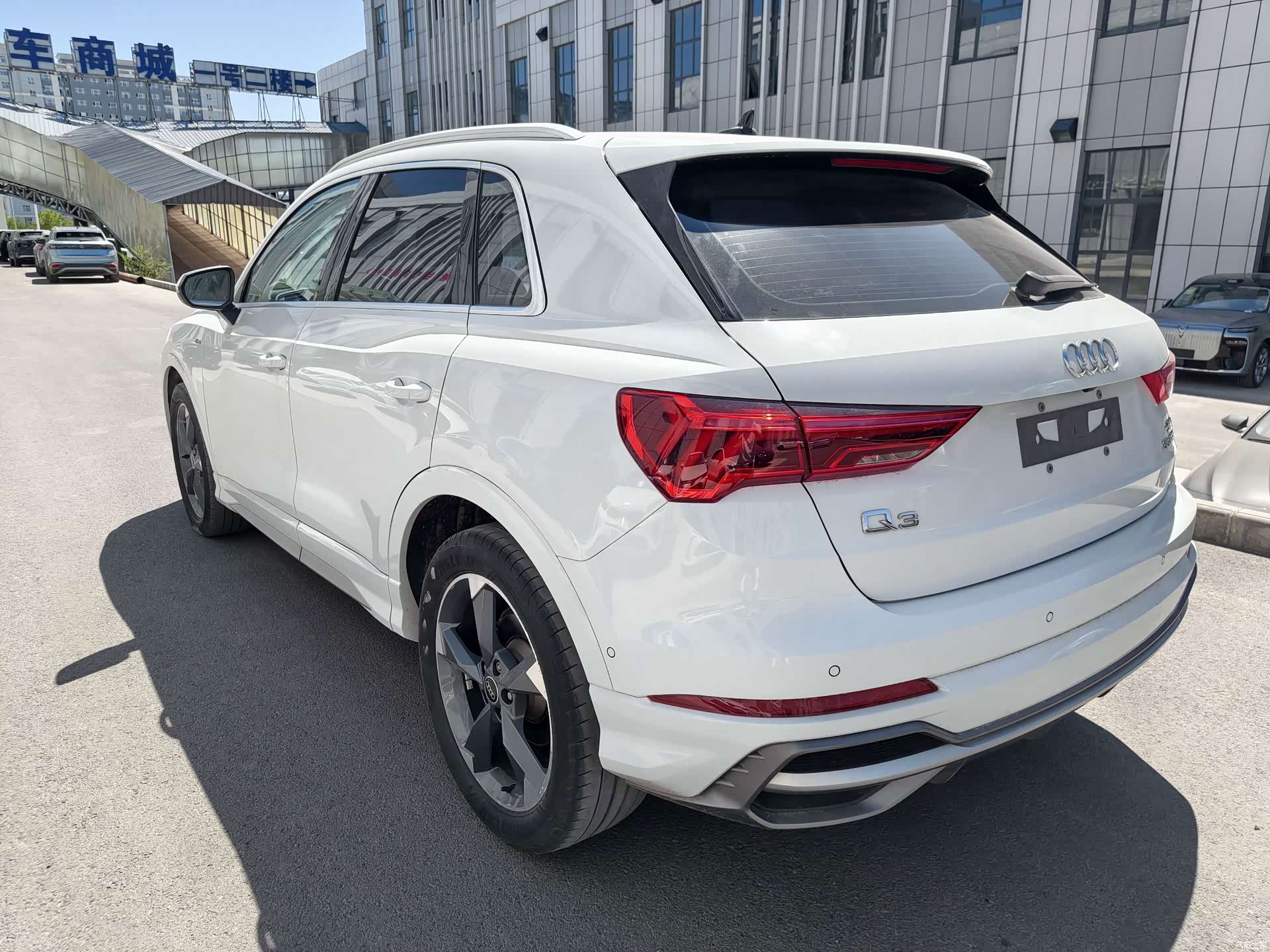 Audi Q3, 2023 6