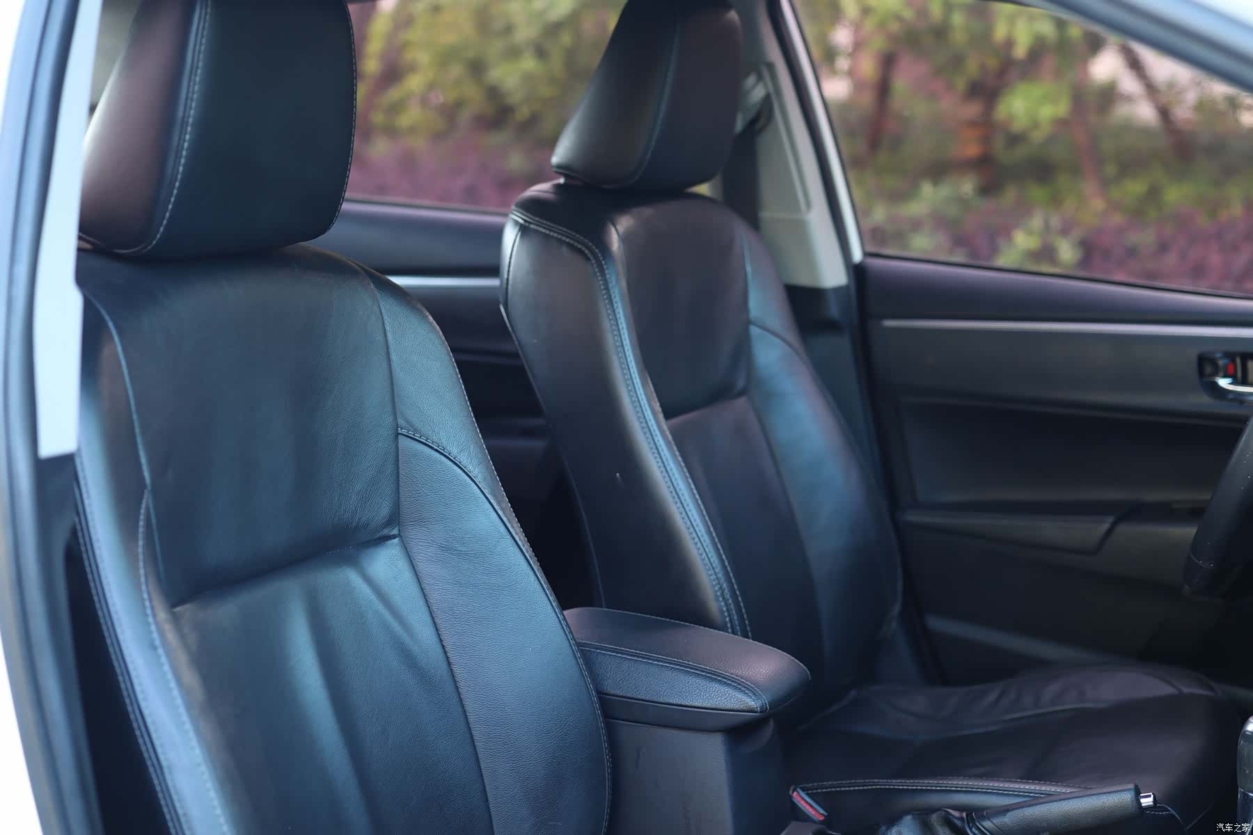 Toyota Corolla, 2015 30