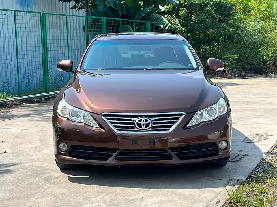 Toyota Reiz
