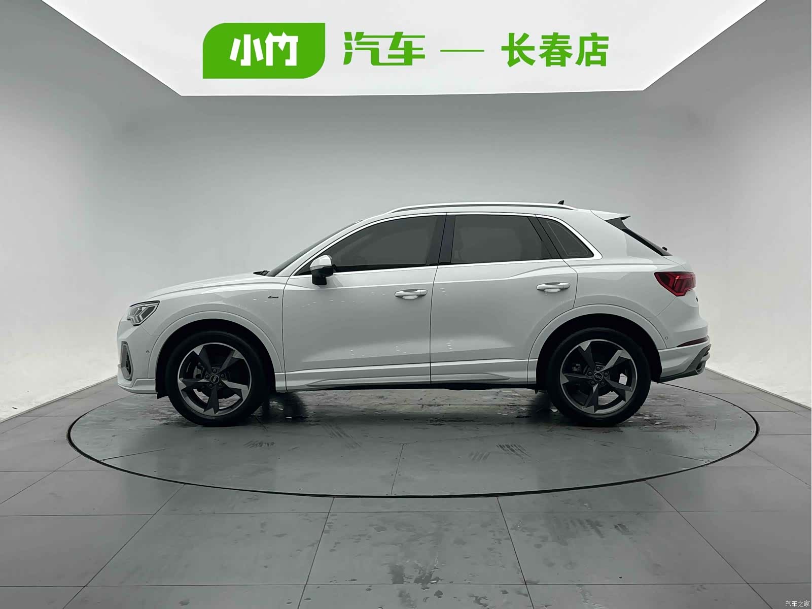 Audi Q3, 2022 3