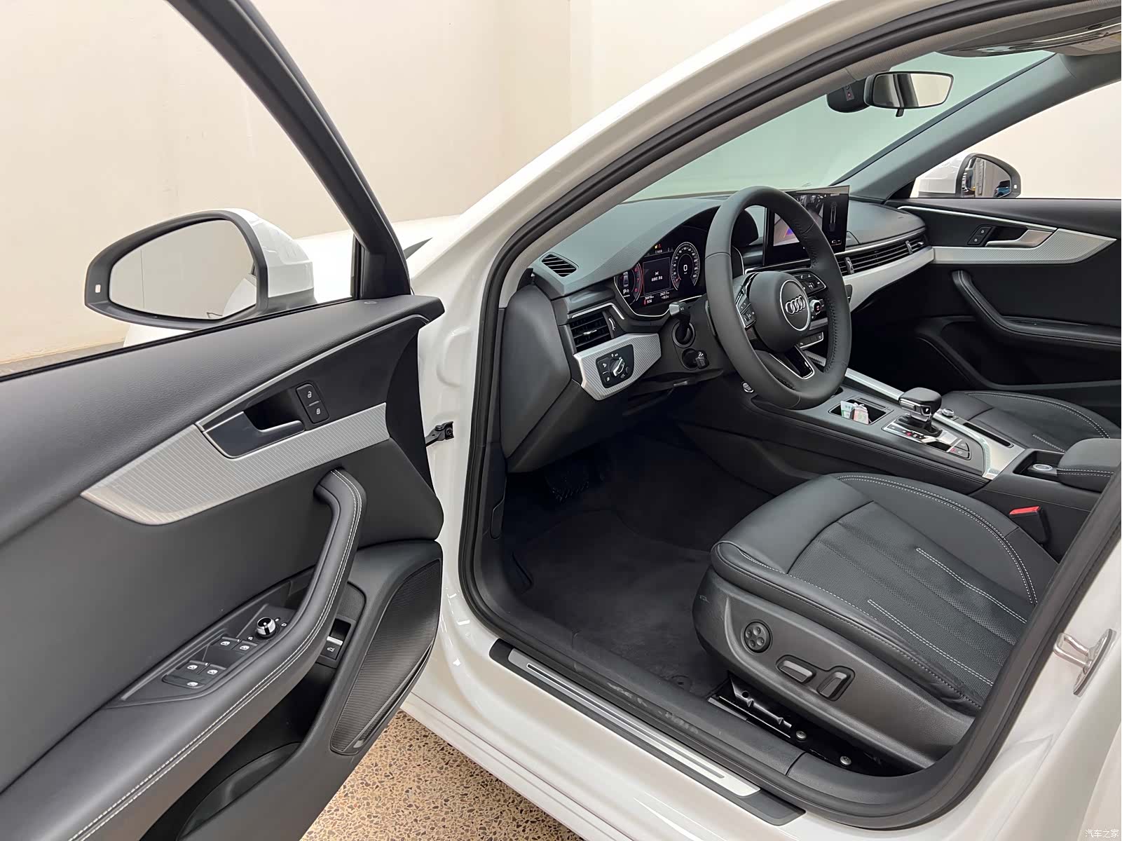Audi A4L, 2020 23