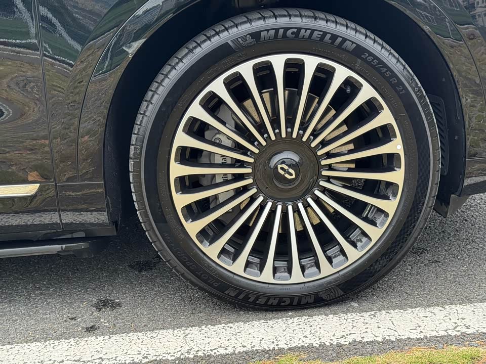 AITO Ask the world M9