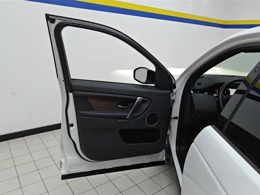 Land Rover Discover sports