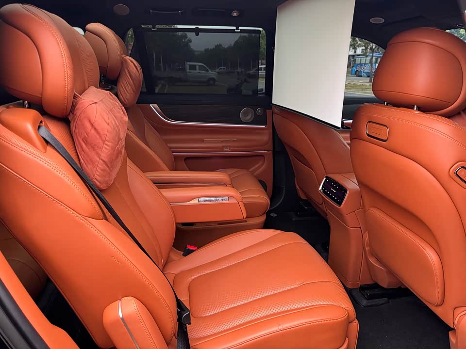 AITO Ask the world M9