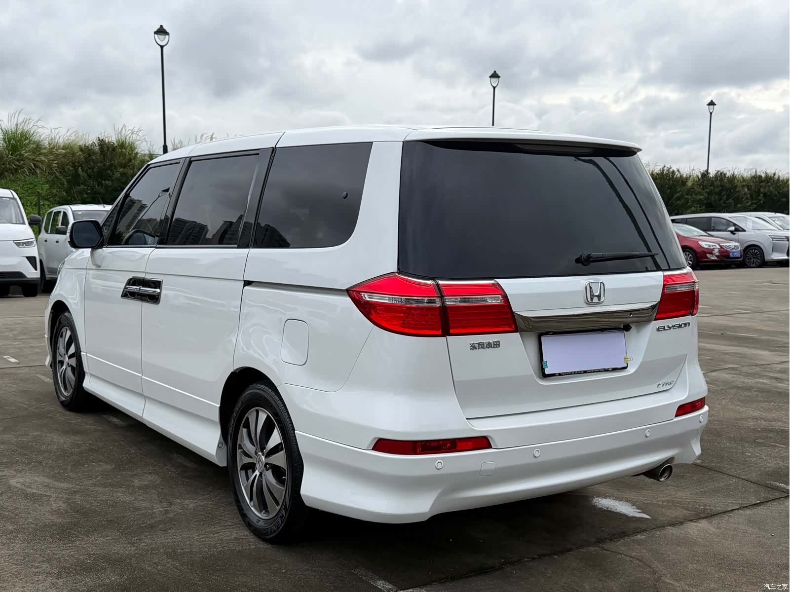 Honda Elysion, 2015 14