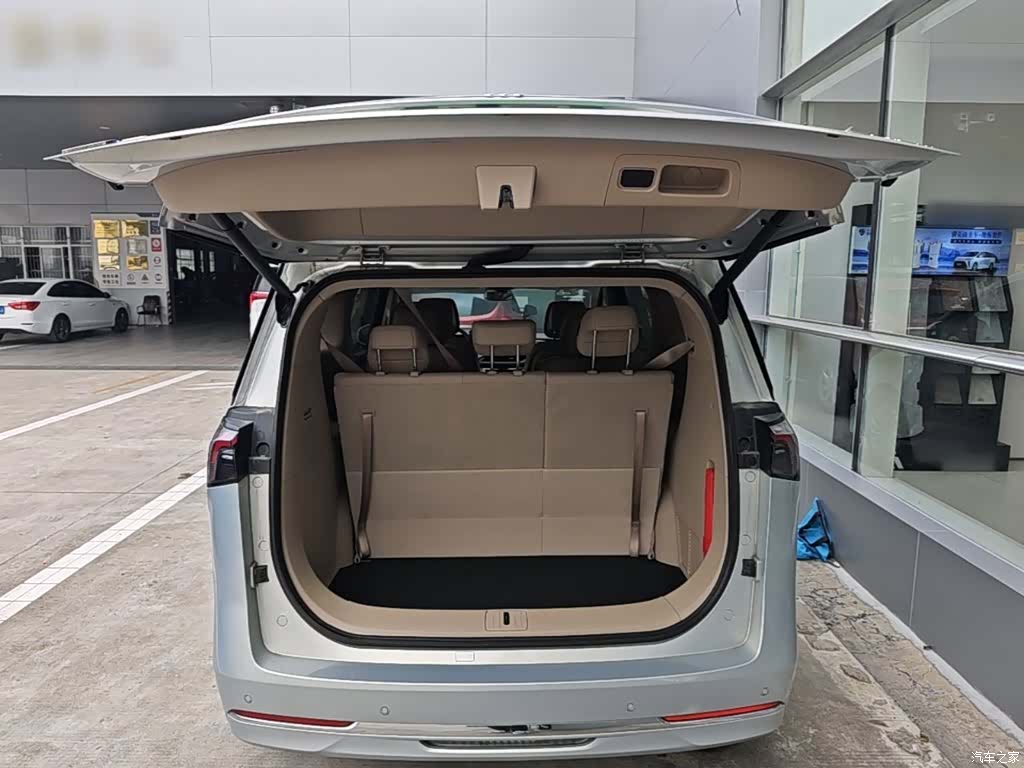 Buick GL8, 2025 19