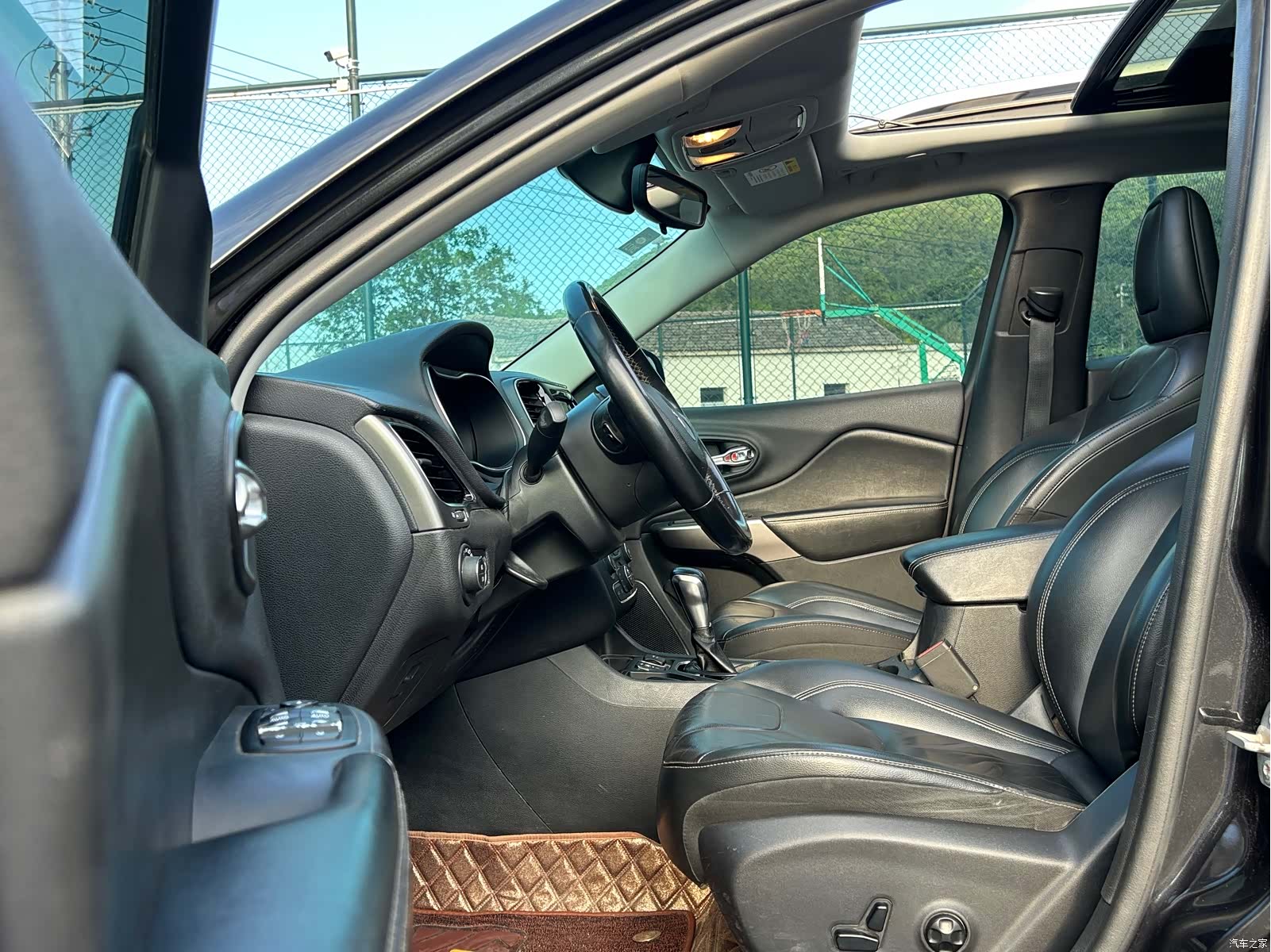 Jeep Cherokee, 2019 14