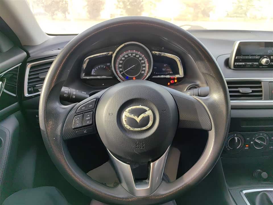 Mazda 3 Angkesaila