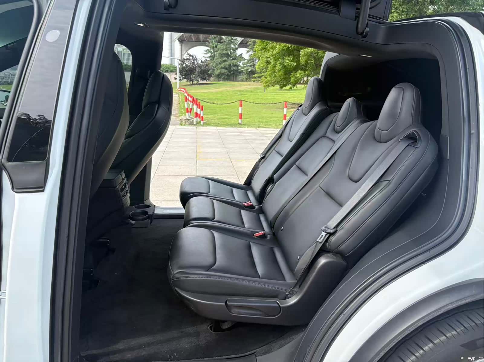 Tesla Model X, 2019 все фото