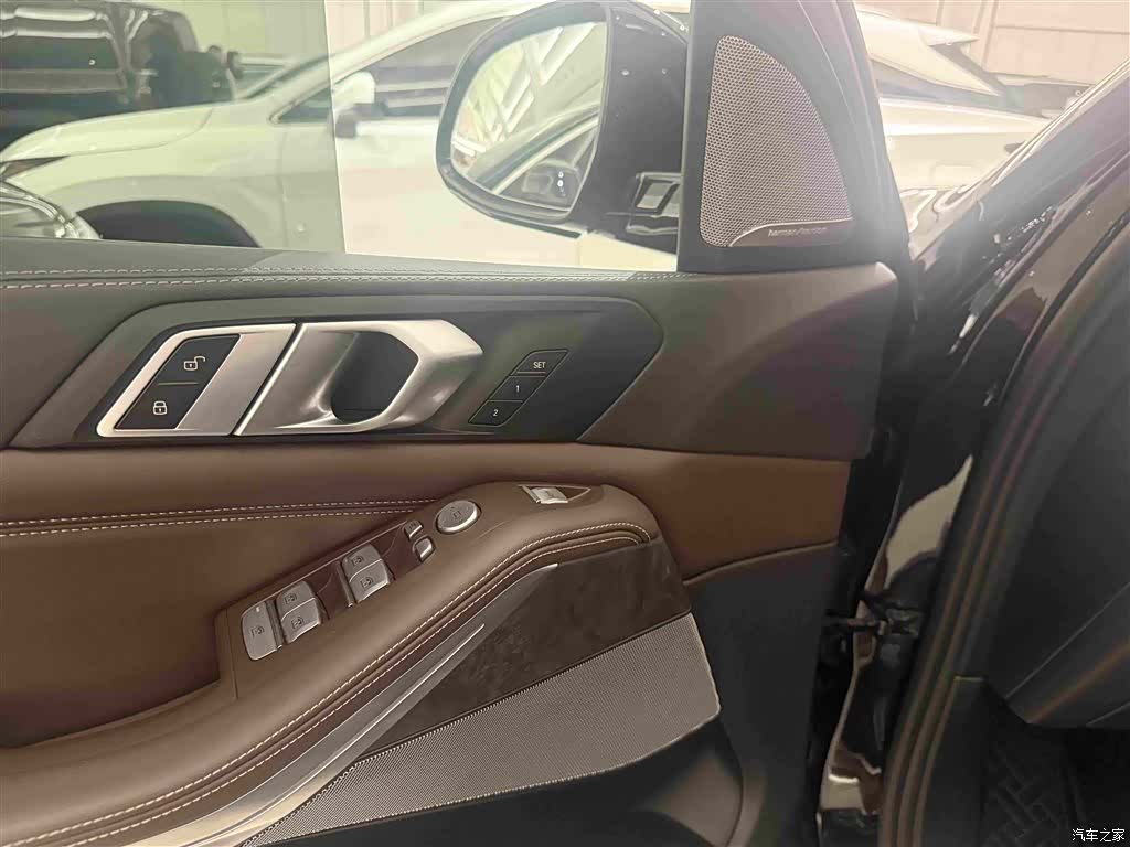 BMW X5, 2025 11