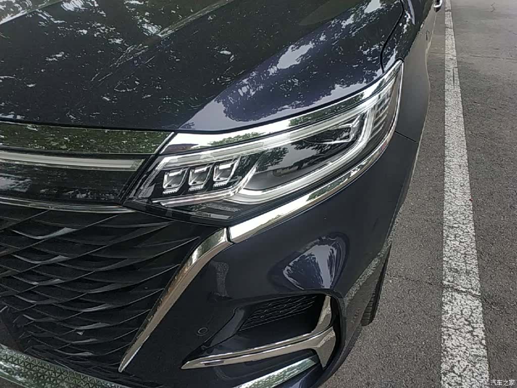 Roewe iMAX8, 2021 24