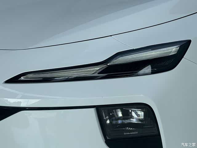 Roewe D6, 2025 16