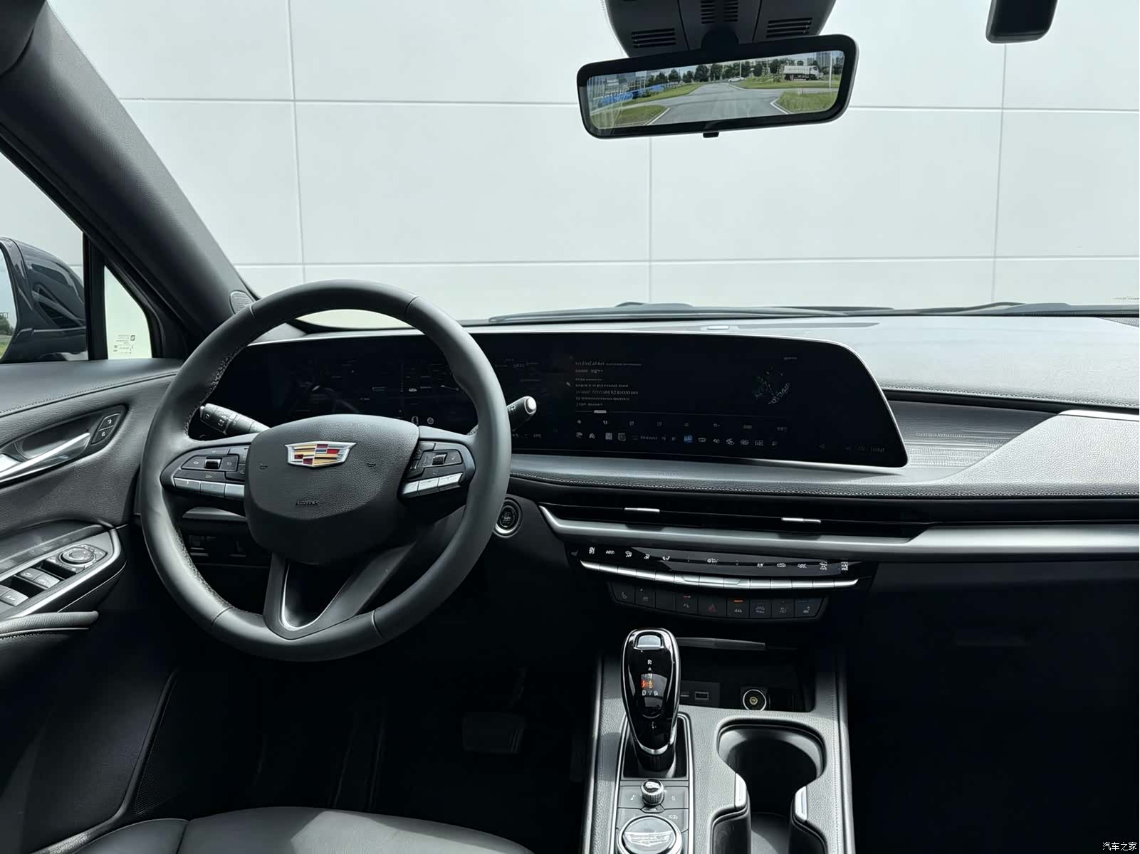 Cadillac XT4, 2023 8