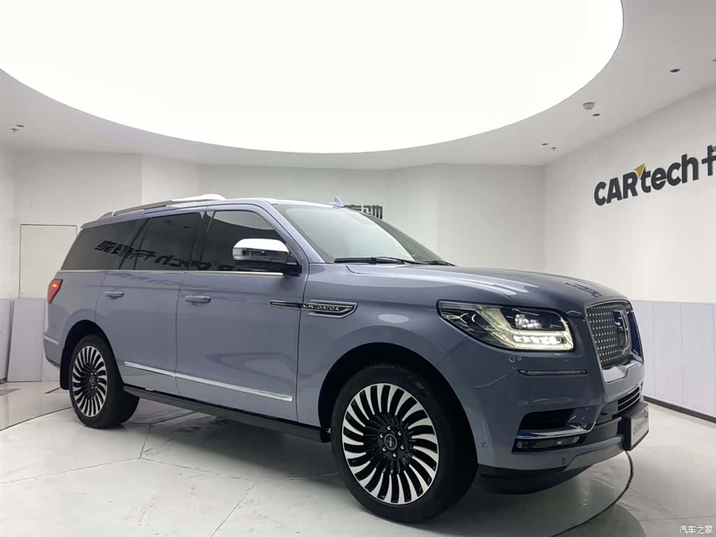 Lincoln Navigator, 2023 2