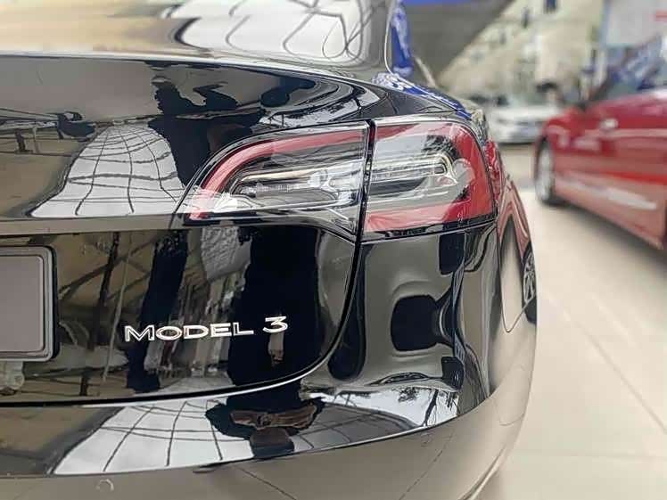 Tesla Model 3 Tesla Model 3