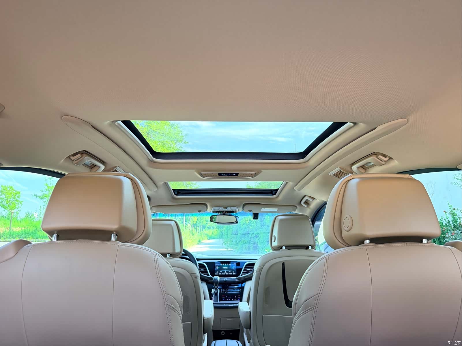 Buick GL8, 2019 20