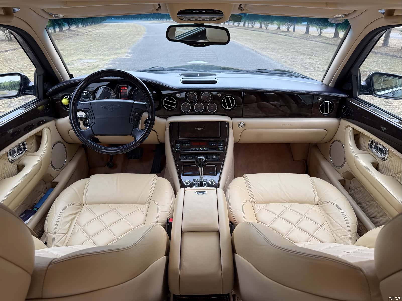 Bentley R, 2005 6