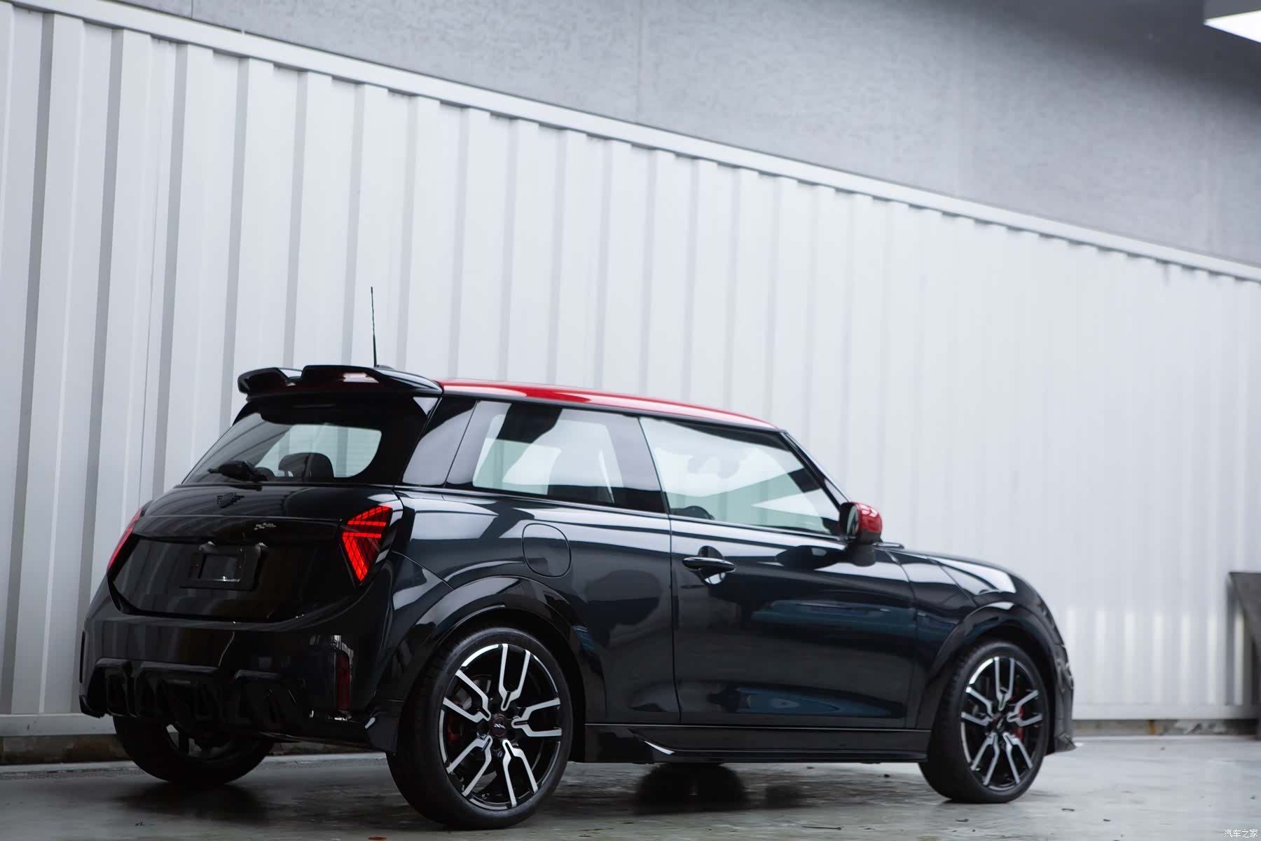 Mini Cooper, 2025 4