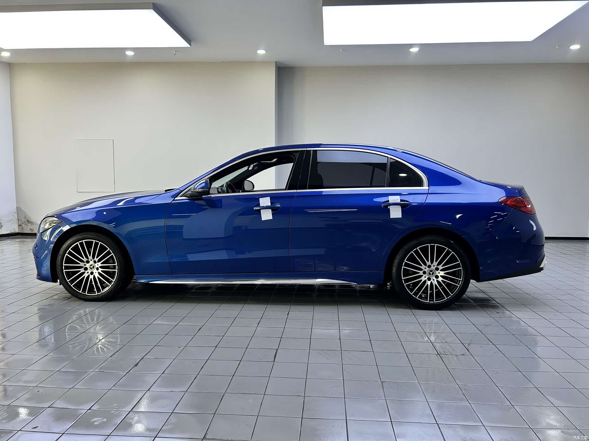 Mercedes-Benz C-Class, 2021 4