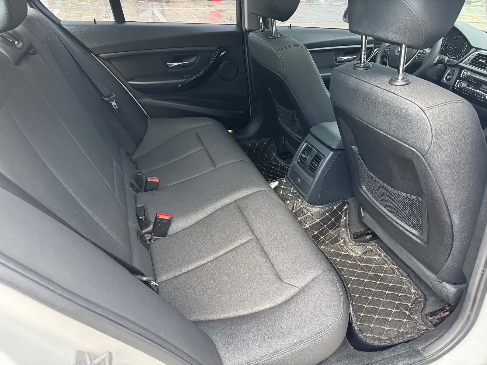 BMW 3 Series, 2017 12