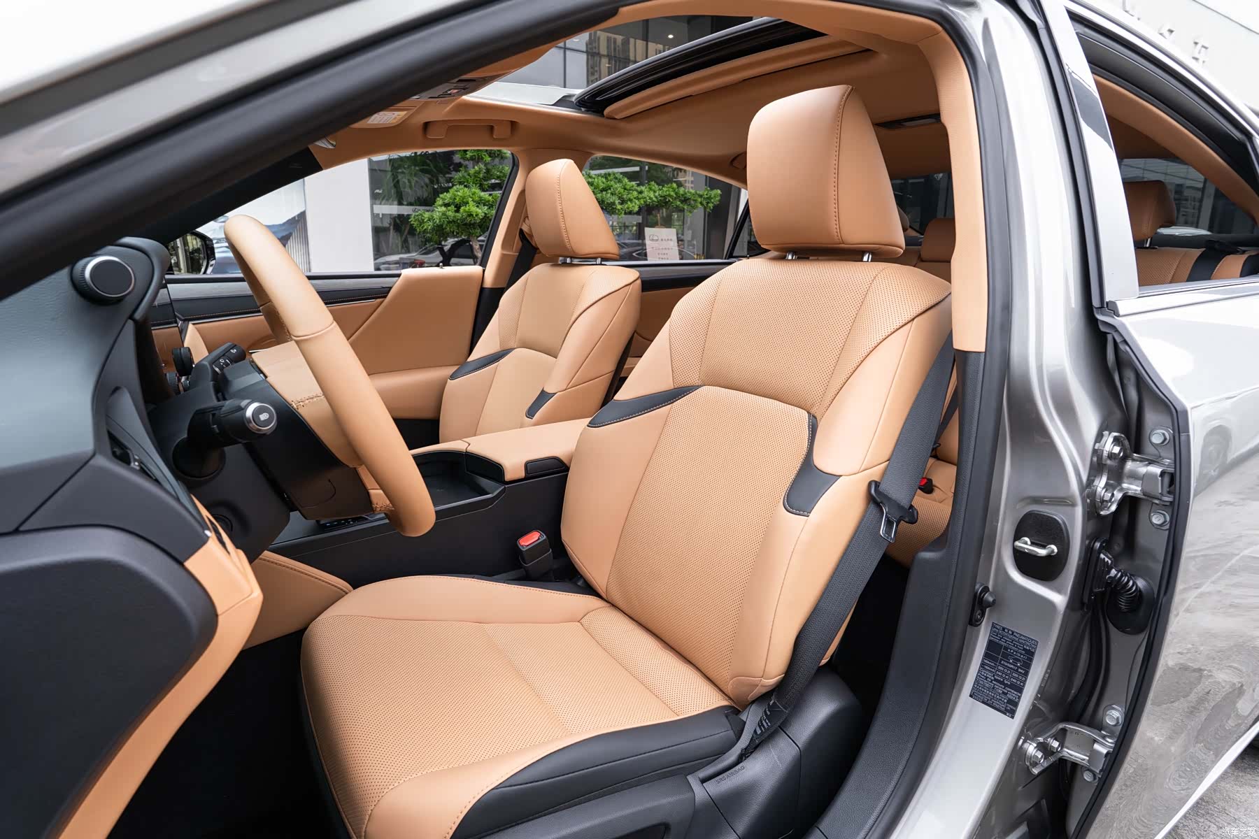 Lexus ES, 2024 11