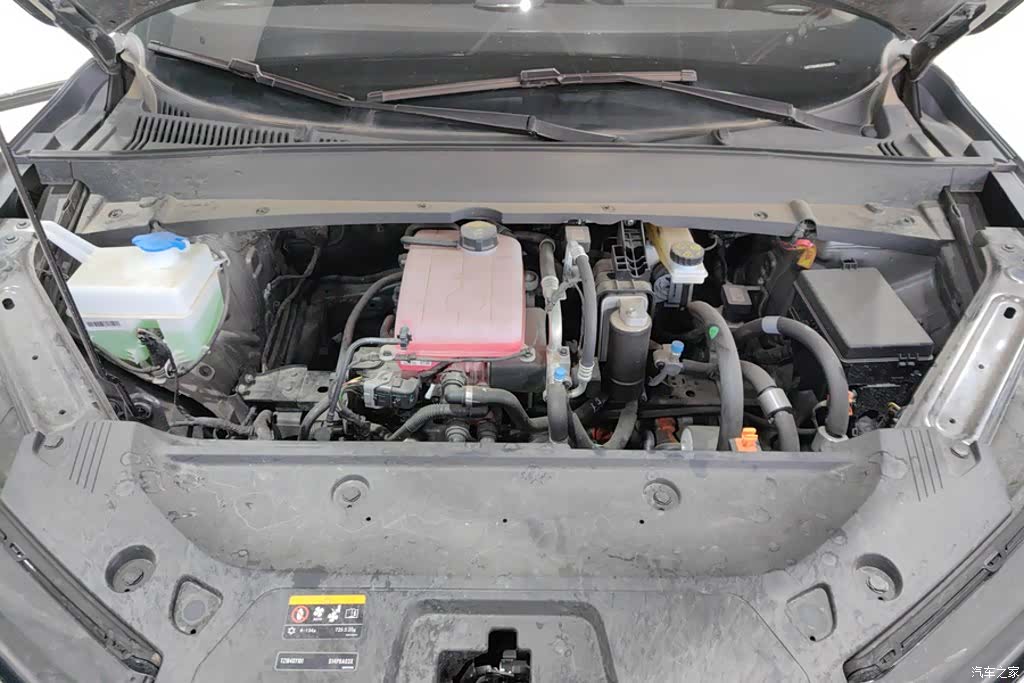 Geely Galaxy E5, 2025 10