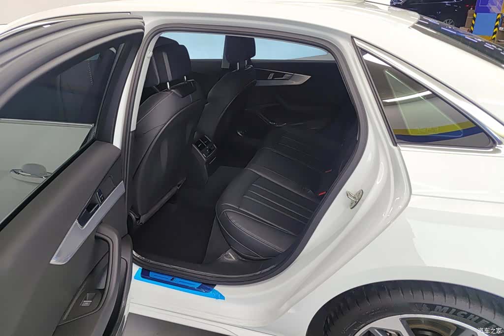 Audi A4L, 2024 11