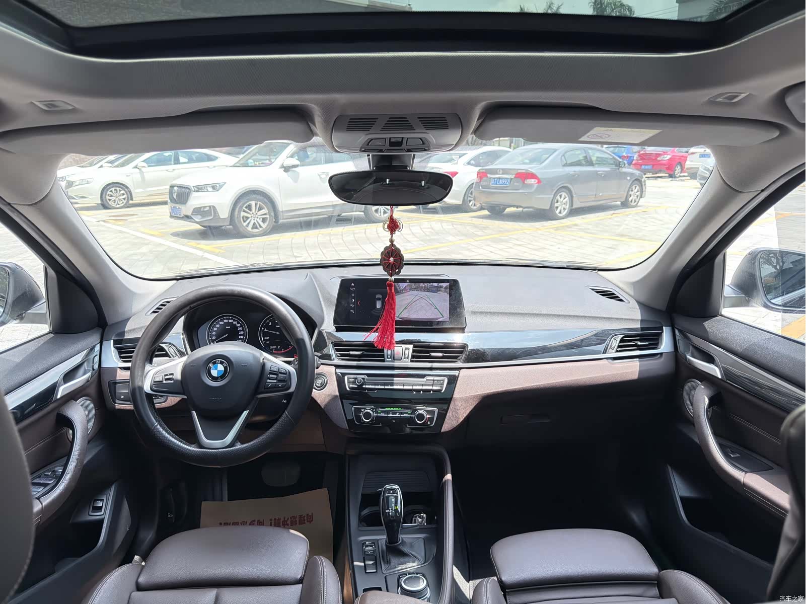 BMW X1, 2021 все фото