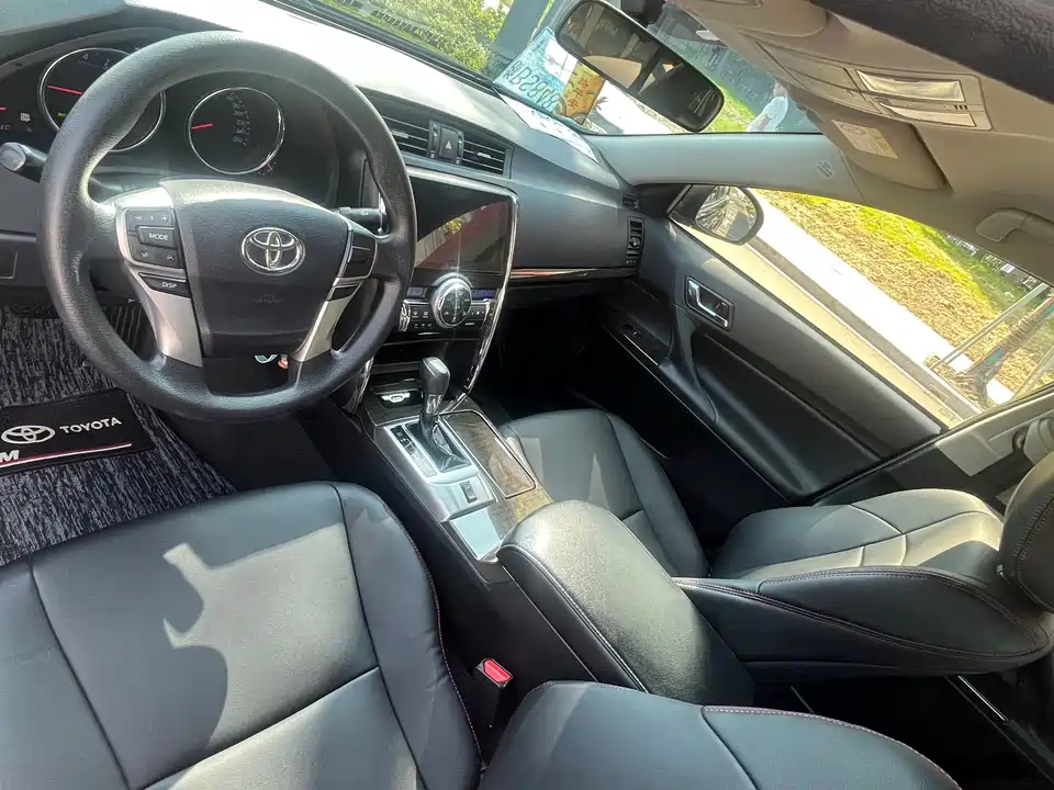Toyota Reiz Toyota Reiz
