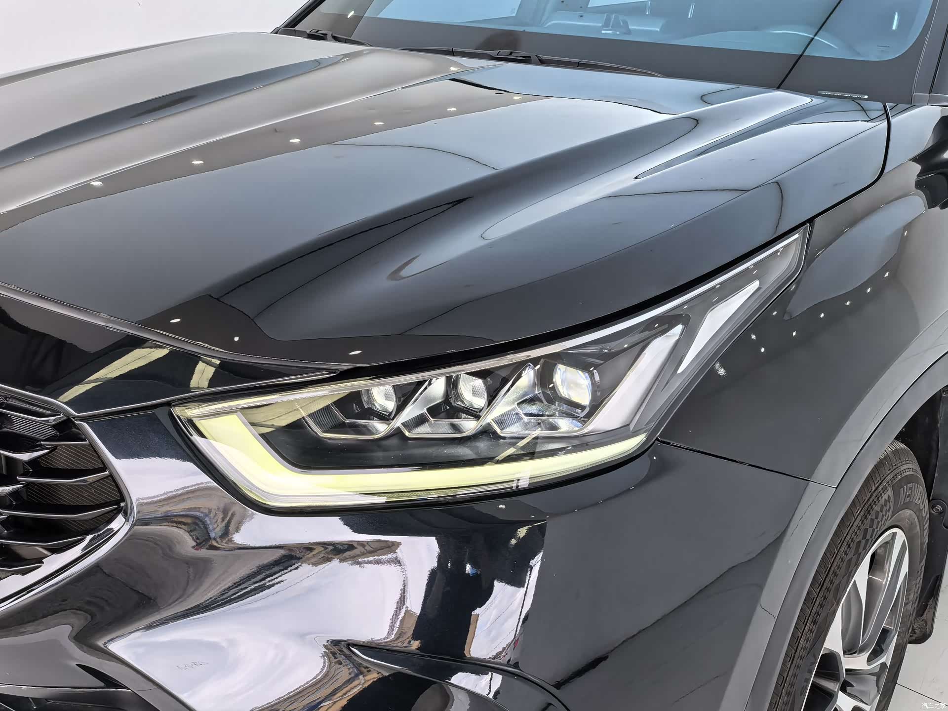 Toyota Crown, 2022 4