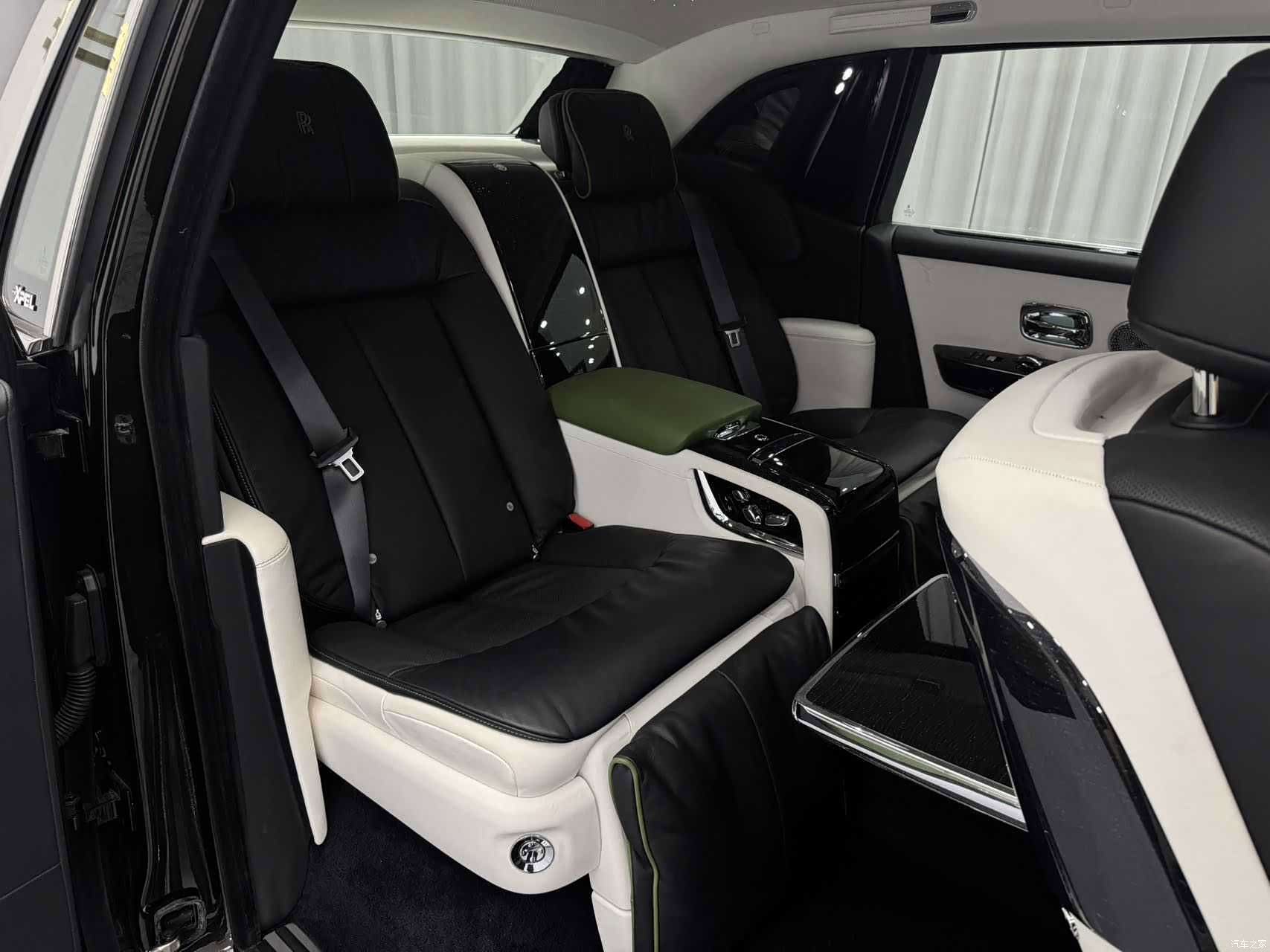 Rolls-Royce Phantom, 2023 24