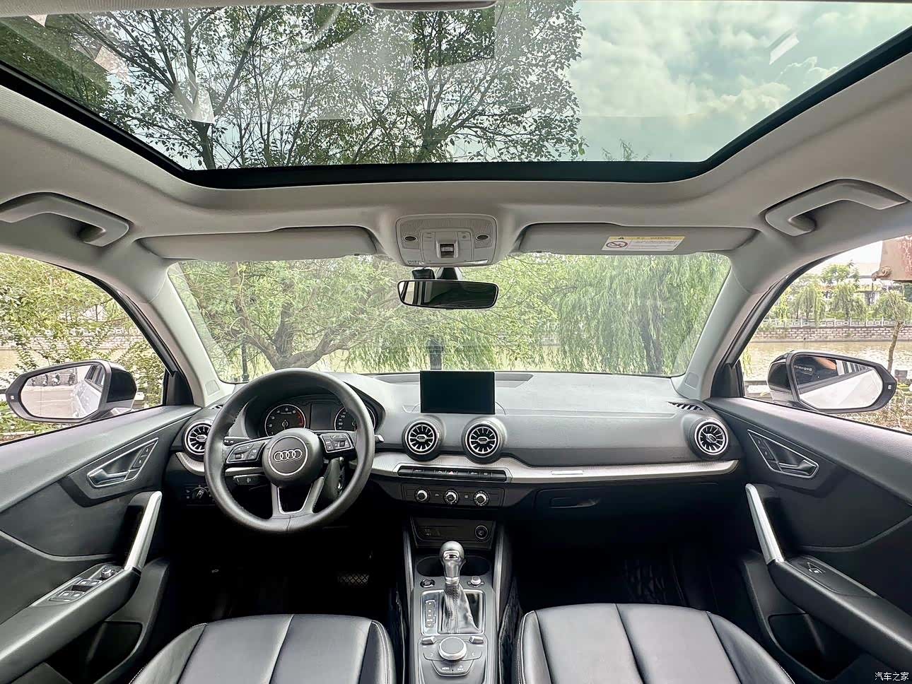 Audi Q2L, 2020 14