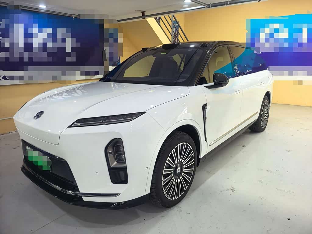 NIO ES8