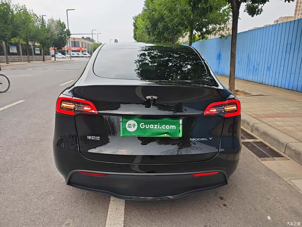 Tesla Model Y, 2022 6