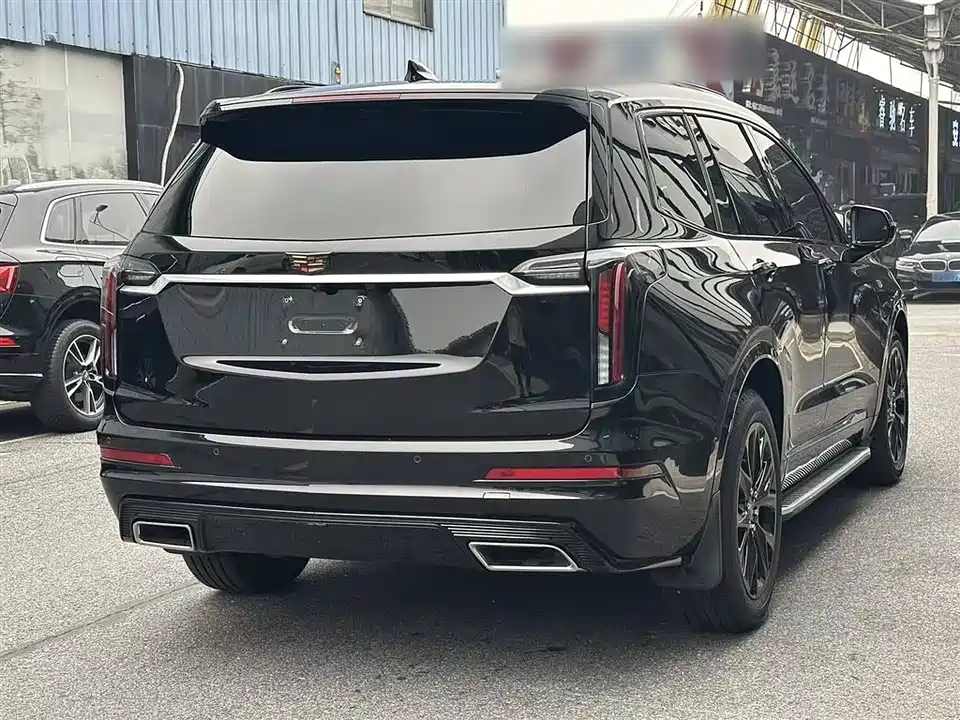 Cadillac XT6