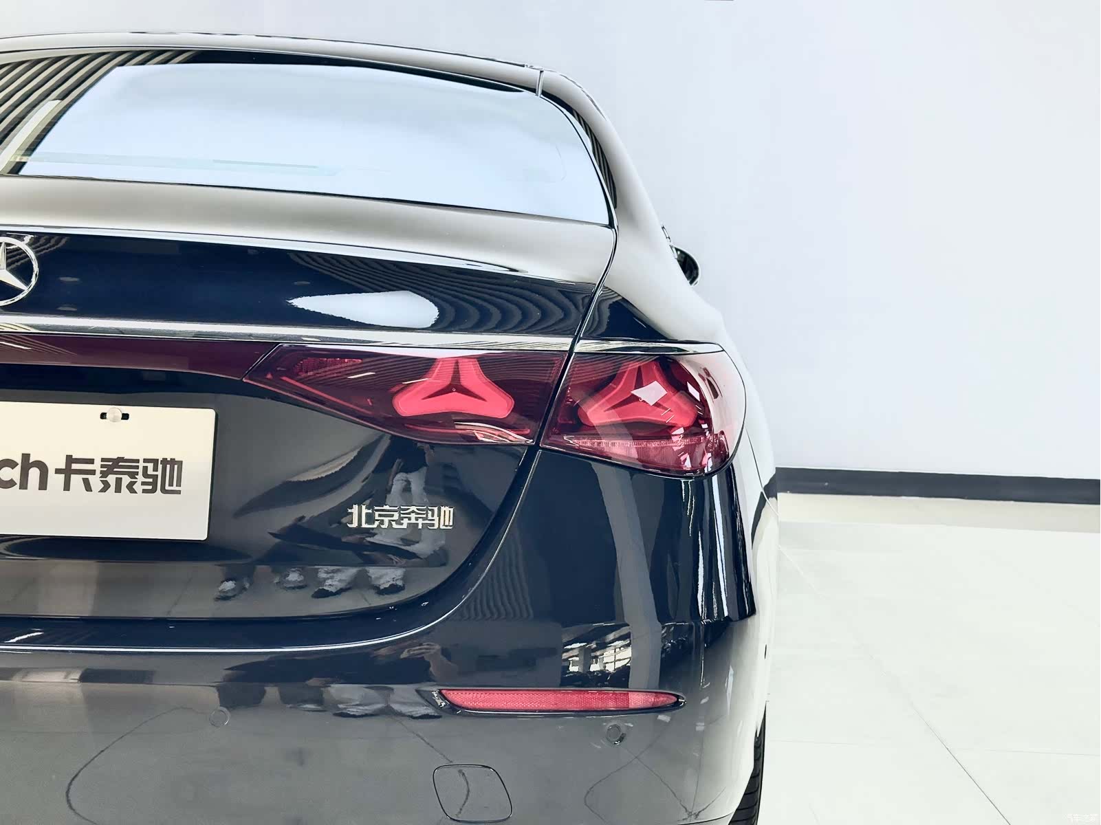 Mercedes-Benz E-Class, 2024 8