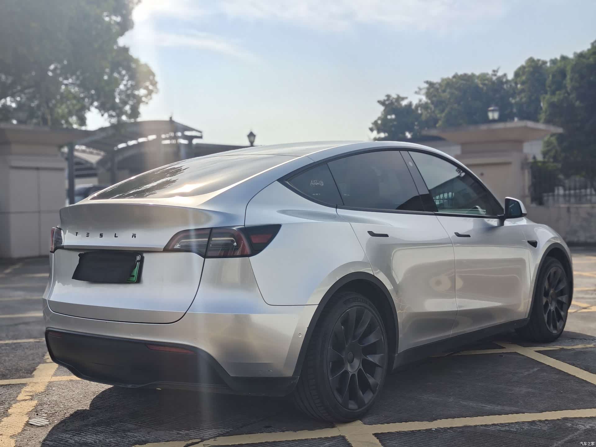 Tesla Model Y, 2023 11