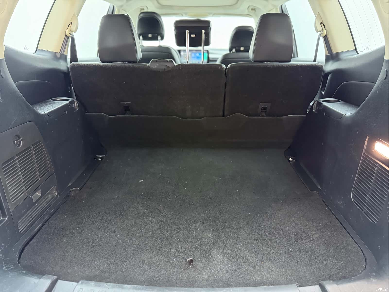 Ford Edge, 2023 22