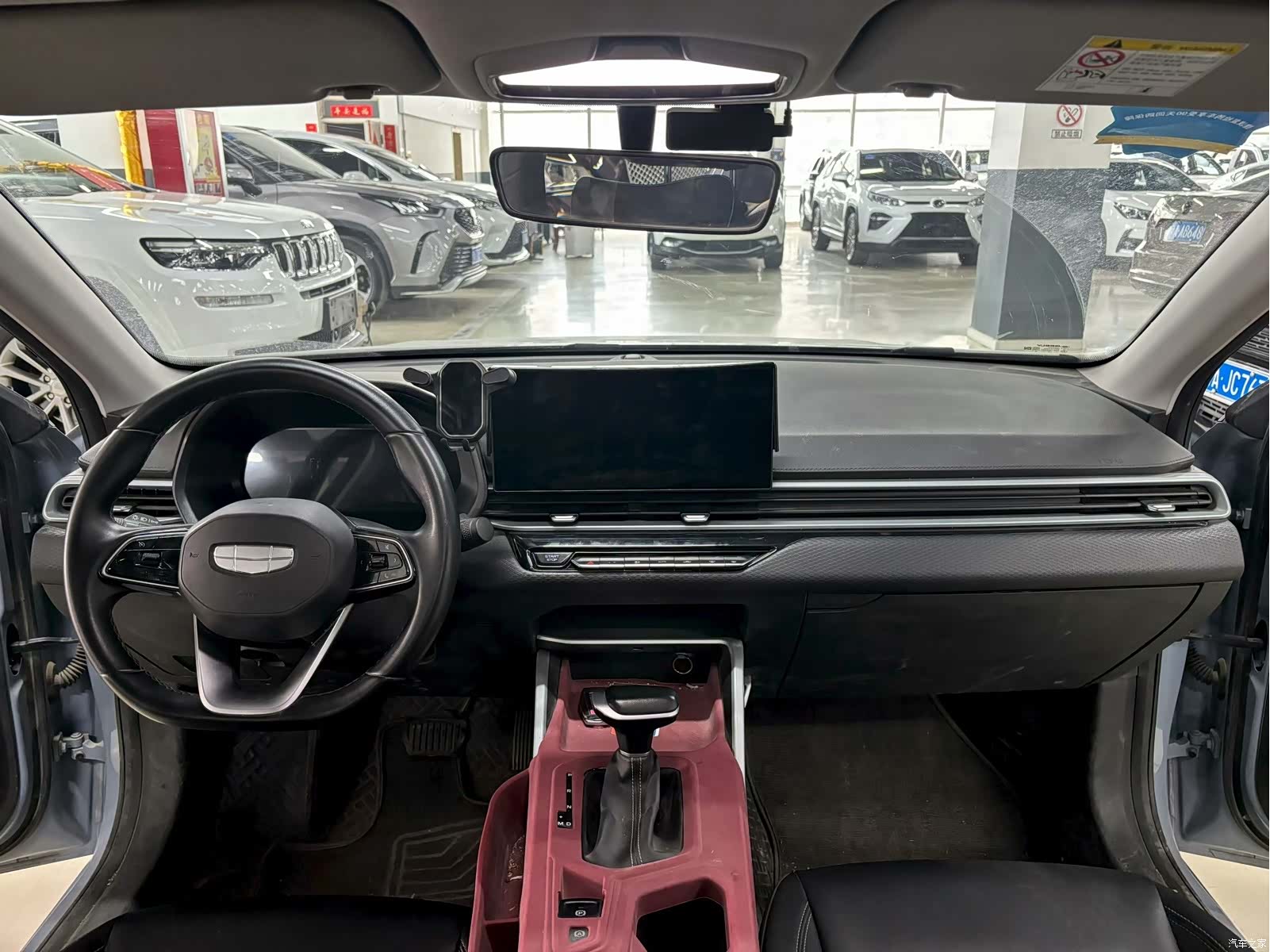 Geely Emgrand, 2024 все фото