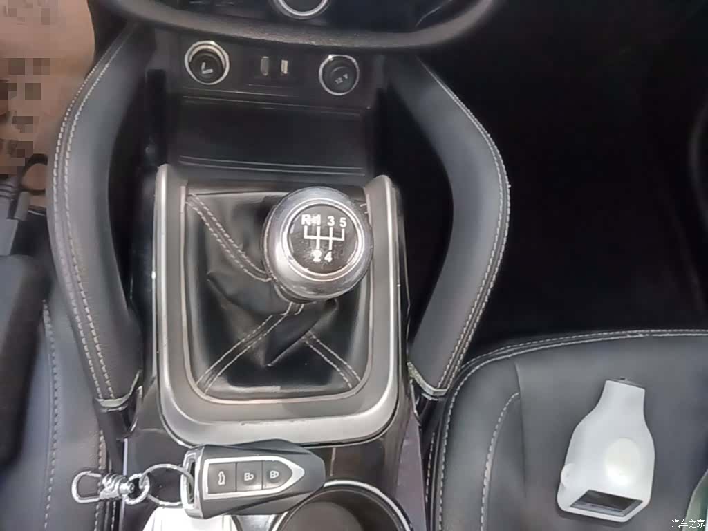 Zotye SR7, 2016 14