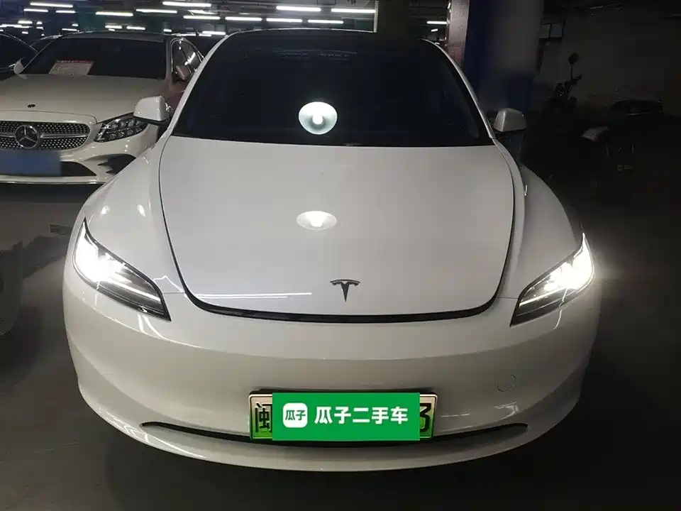Tesla Model 3 Tesla Model 3