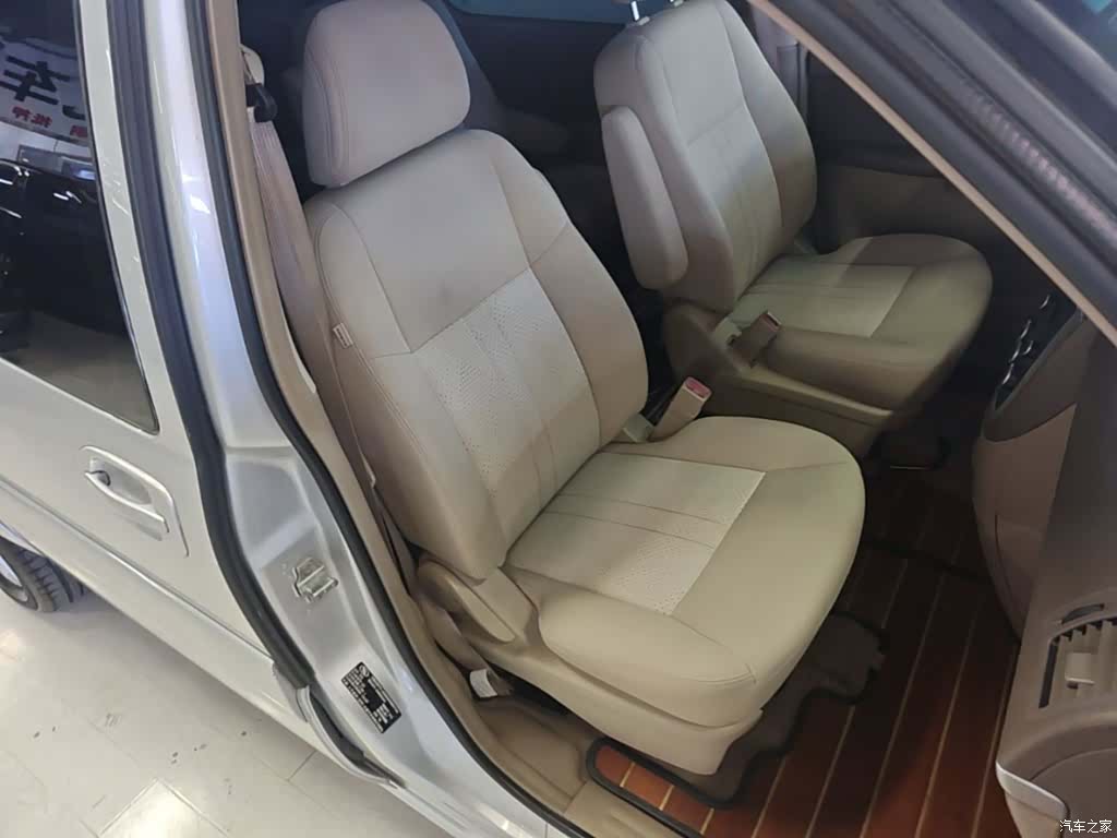 Buick GL8, 2017 25