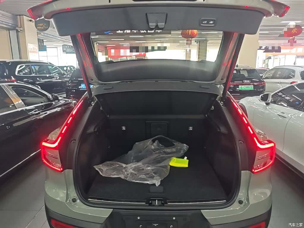 Volvo C40, 2022 19